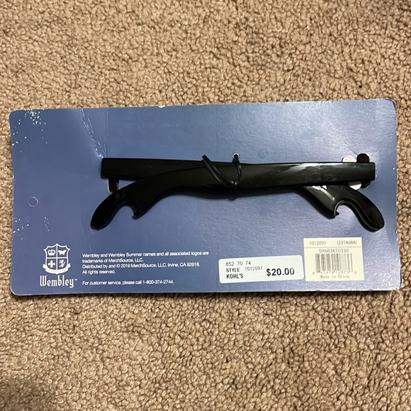 ❗️clearance-price firm❗️ Bottle popping sun glasses- built in bottle opener - Picture 3 of 3